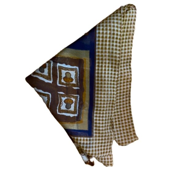 Whimsical vintage mushroom and forest square scarf - Picture 6 of 12